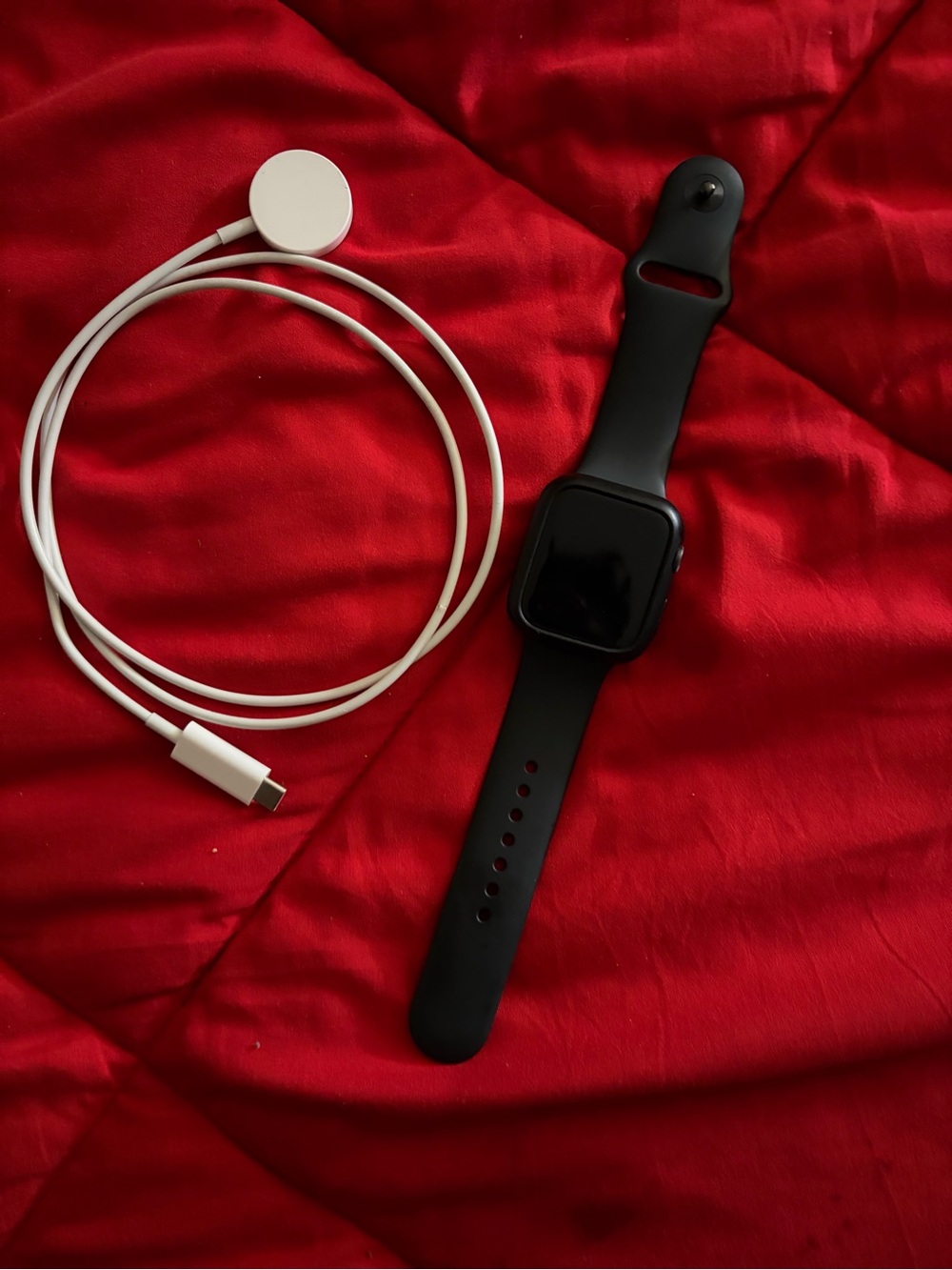 Apple WATCH SE Black with White Magnetic Charger
